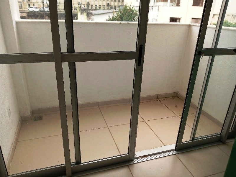 Apartamento à venda com 2 quartos, 58m² - Foto 2