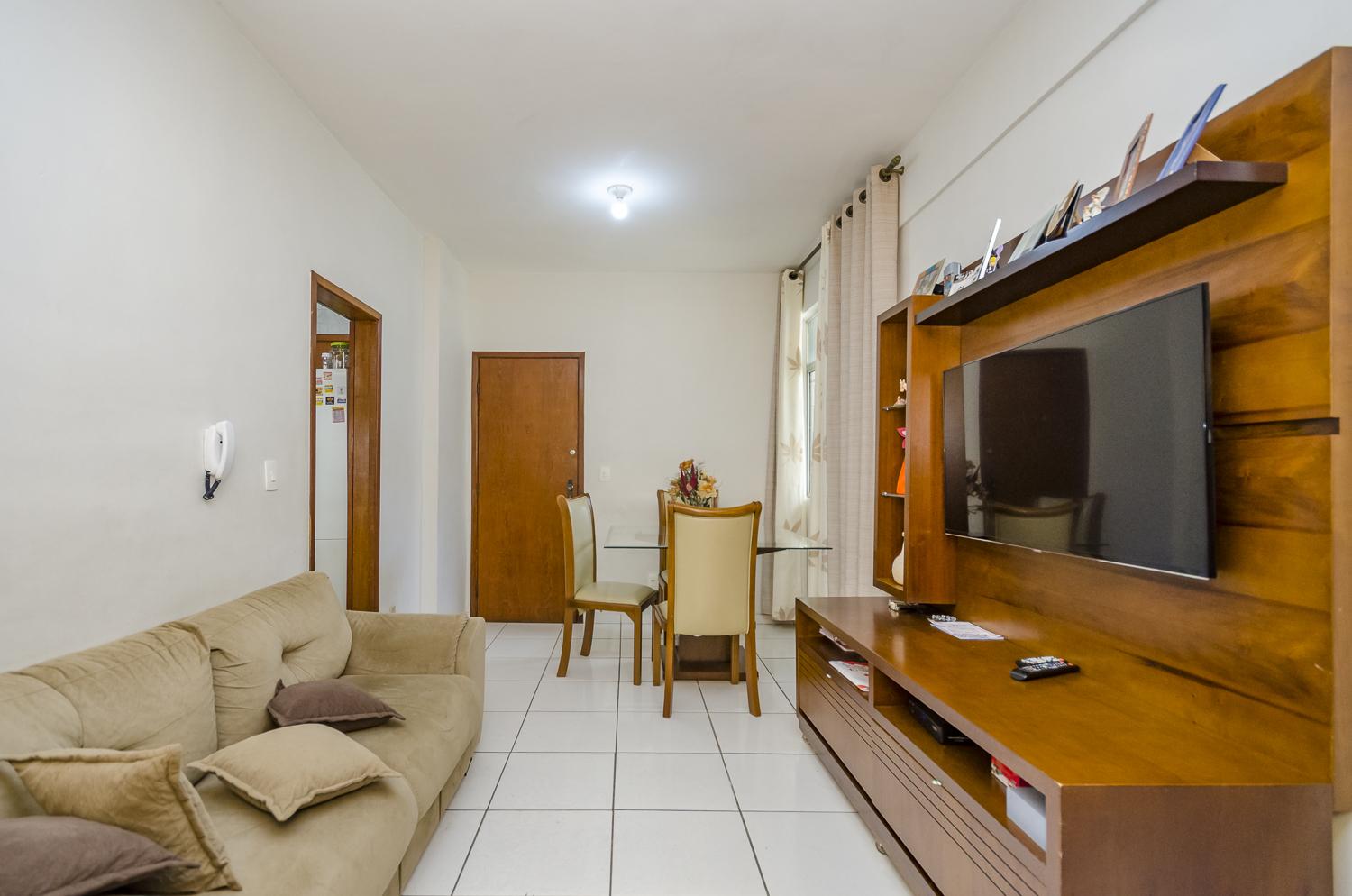 Apartamento à venda com 3 quartos, 12m² - Foto 2