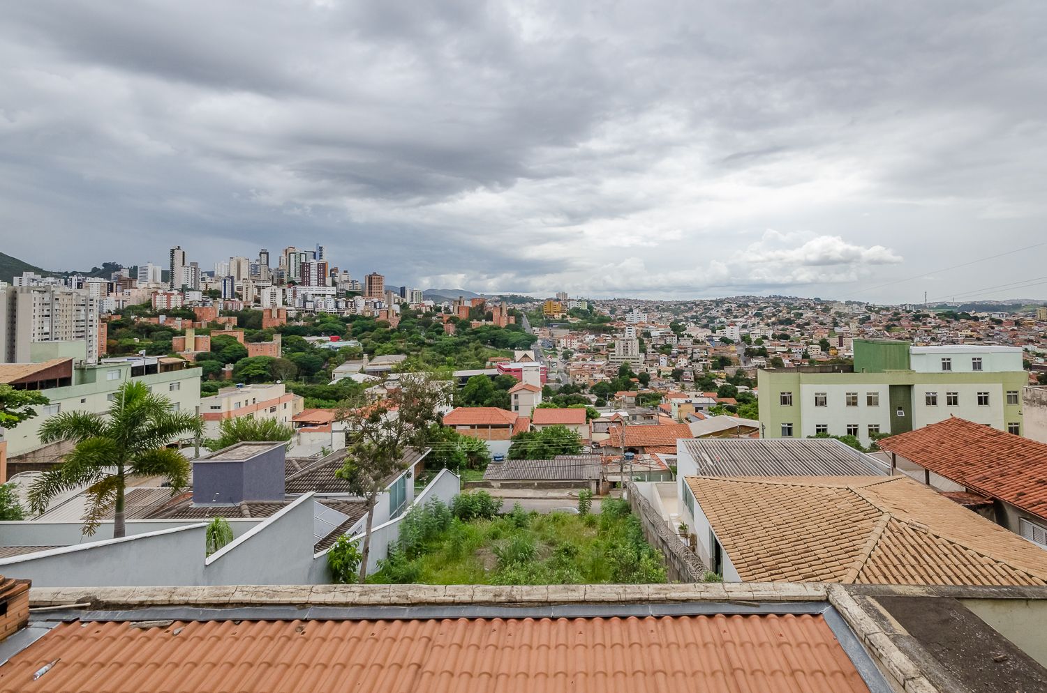 Casa à venda com 6 quartos, 360m² - Foto 14