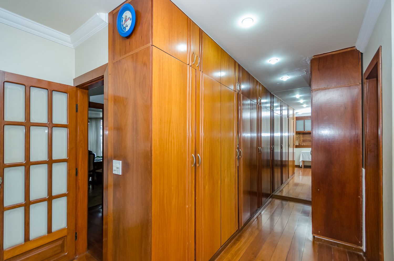 Casa à venda com 6 quartos, 360m² - Foto 15