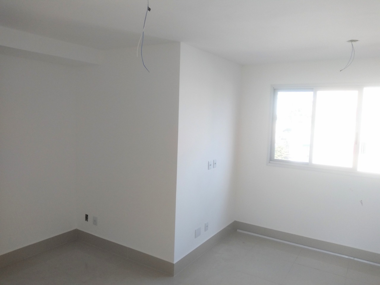 Apartamento à venda com 3 quartos, 80m² - Foto 2