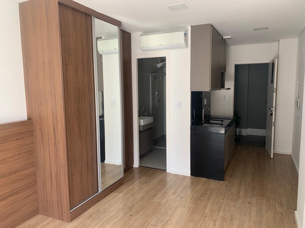 Apartamento à venda com 1 quarto, 60m² - Foto 18