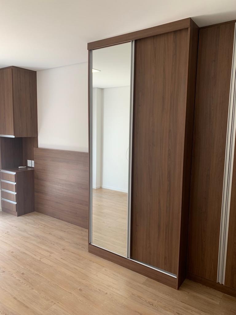 Apartamento à venda com 1 quarto, 60m² - Foto 2