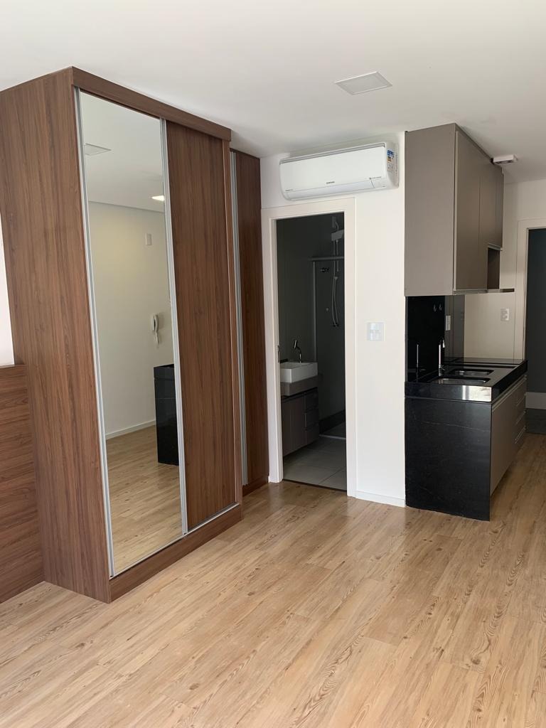 Apartamento à venda com 1 quarto, 60m² - Foto 5