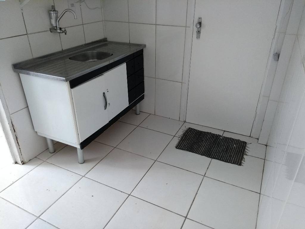 Apartamento à venda com 3 quartos, 84m² - Foto 3