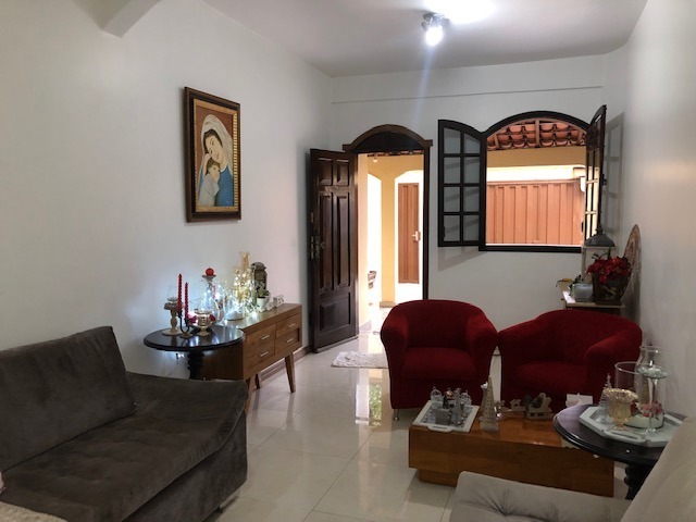 Casa à venda com 5 quartos, 345m² - Foto 1