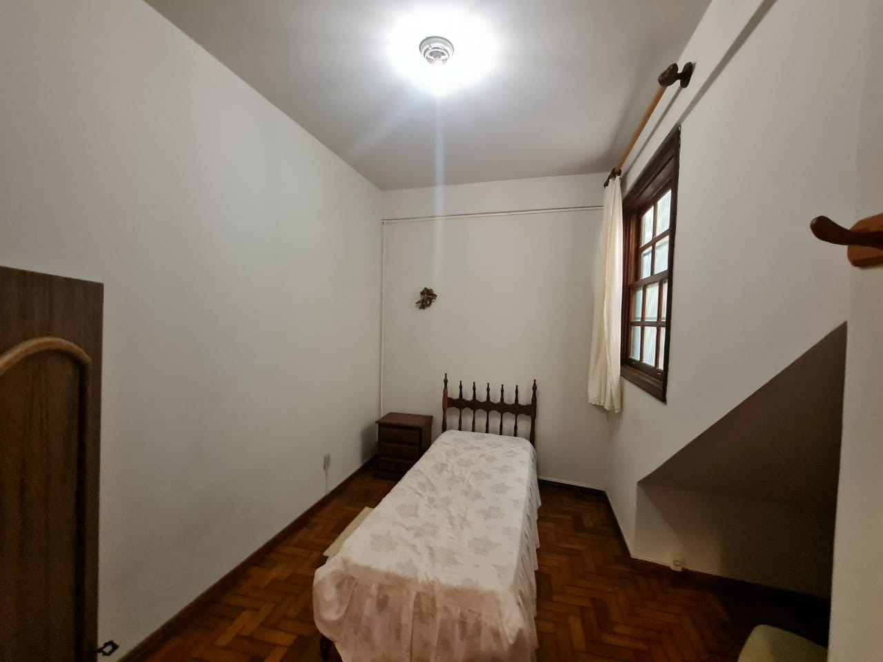 Casa à venda com 6 quartos, 247m² - Foto 10