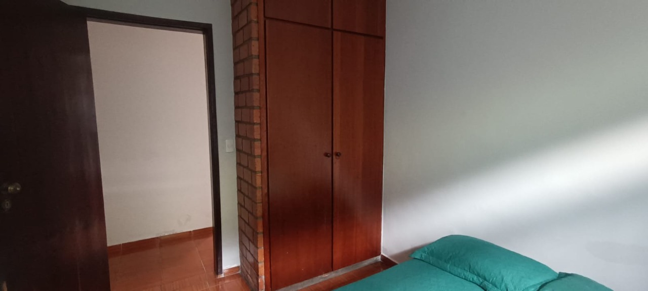 Casa à venda com 5 quartos, 281m² - Foto 13