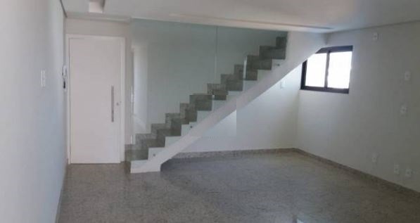 Cobertura à venda com 3 quartos, 75m² - Foto 2