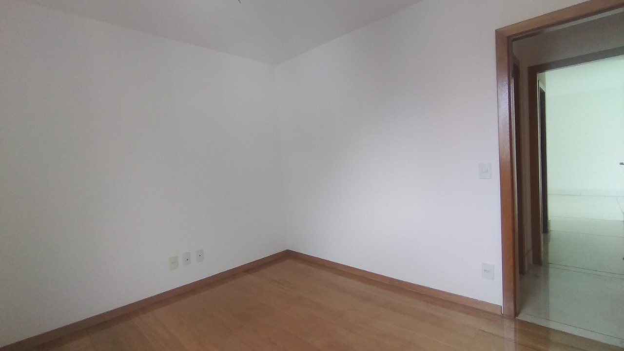 Apartamento à venda com 4 quartos, 145m² - Foto 25