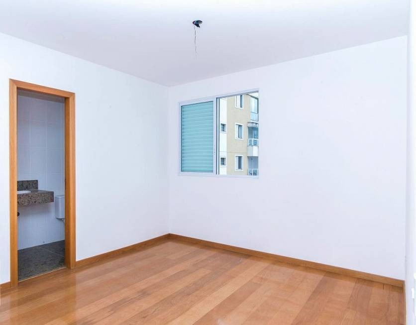 Apartamento à venda com 4 quartos, 145m² - Foto 15