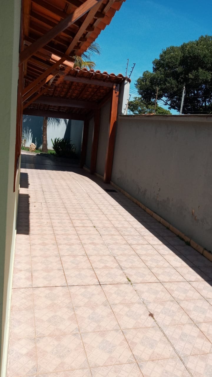 Casa à venda com 4 quartos, 281m² - Foto 4