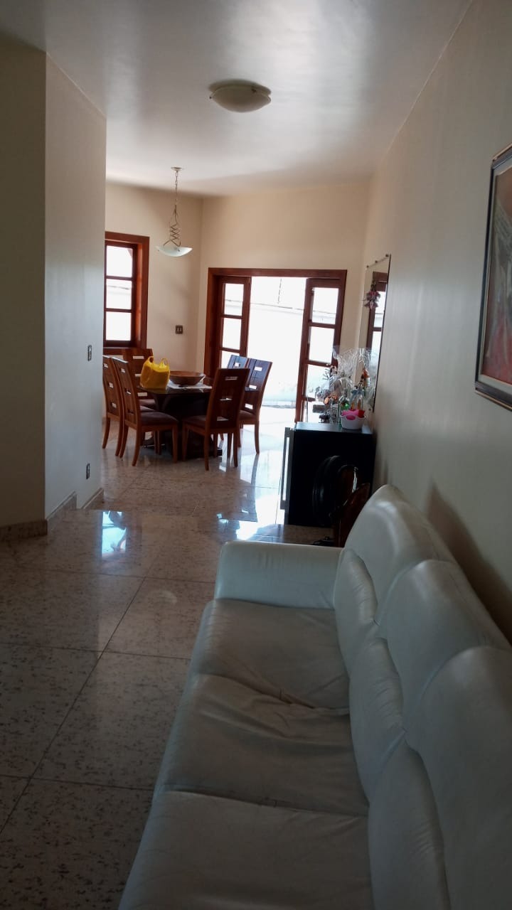 Casa à venda com 4 quartos, 281m² - Foto 11