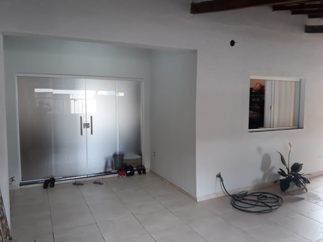 Casa à venda com 4 quartos, 234m² - Foto 2