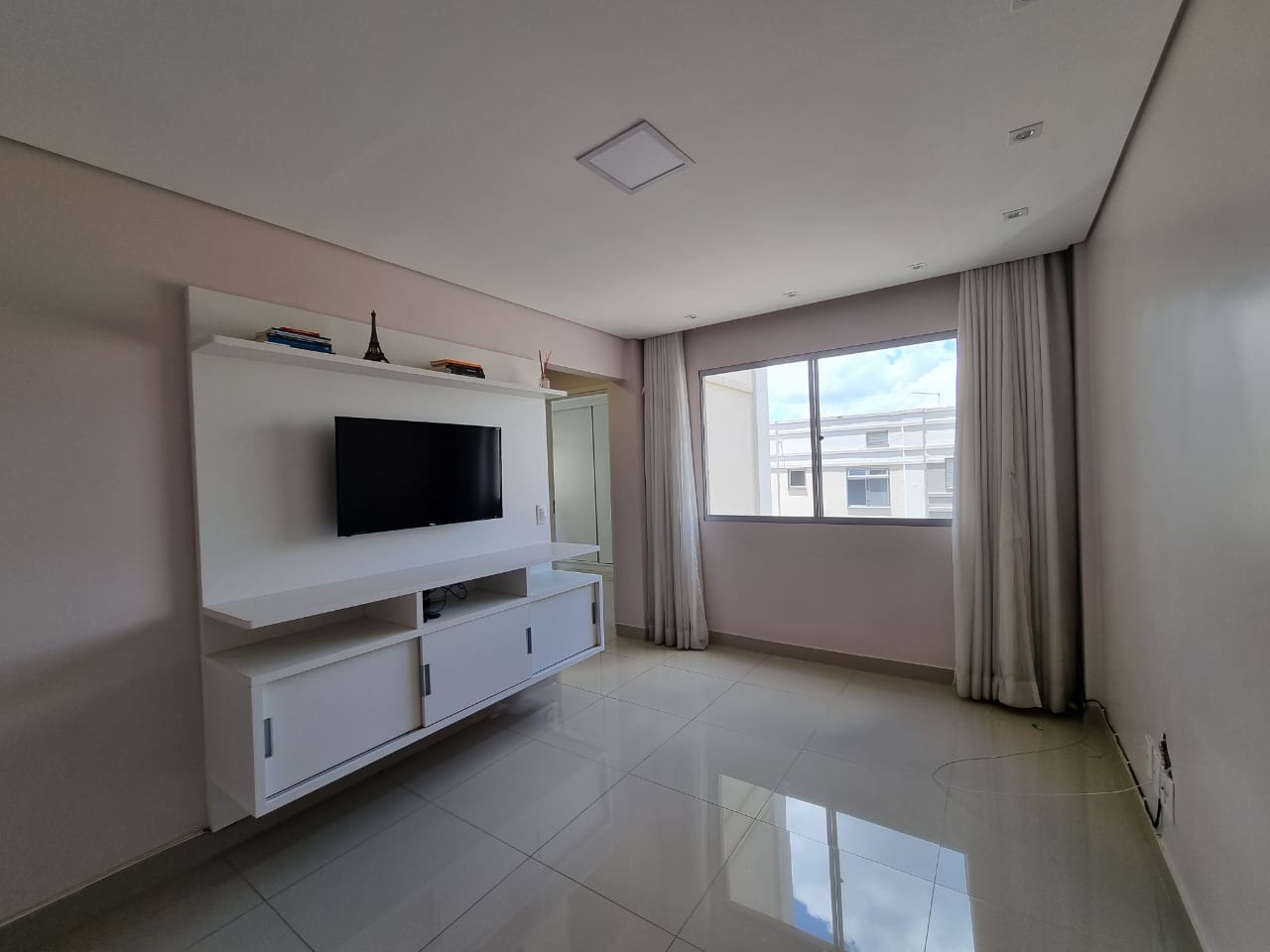 Apartamento à venda com 2 quartos, 47m² - Foto 1