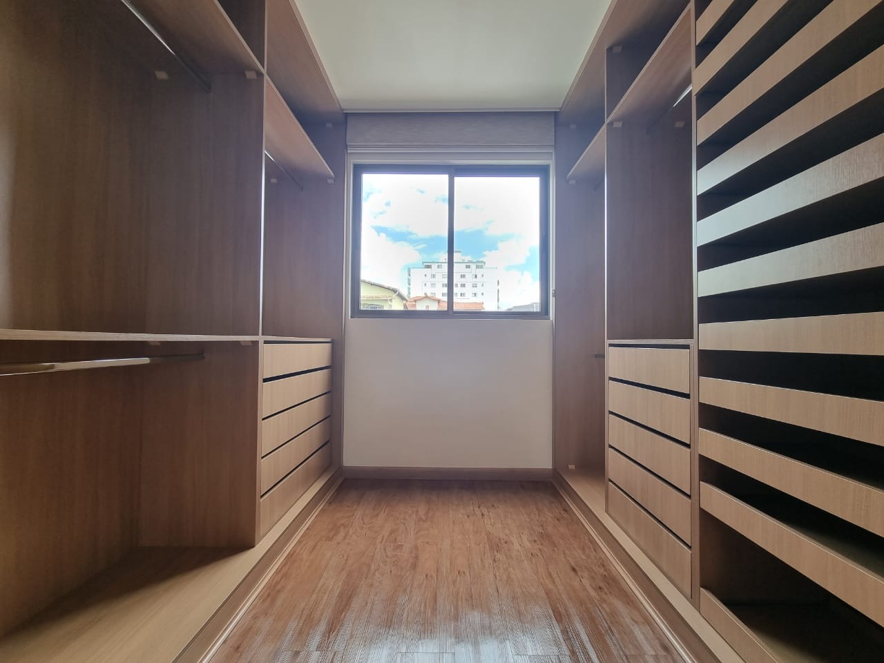 Apartamento à venda com 3 quartos, 145m² - Foto 12