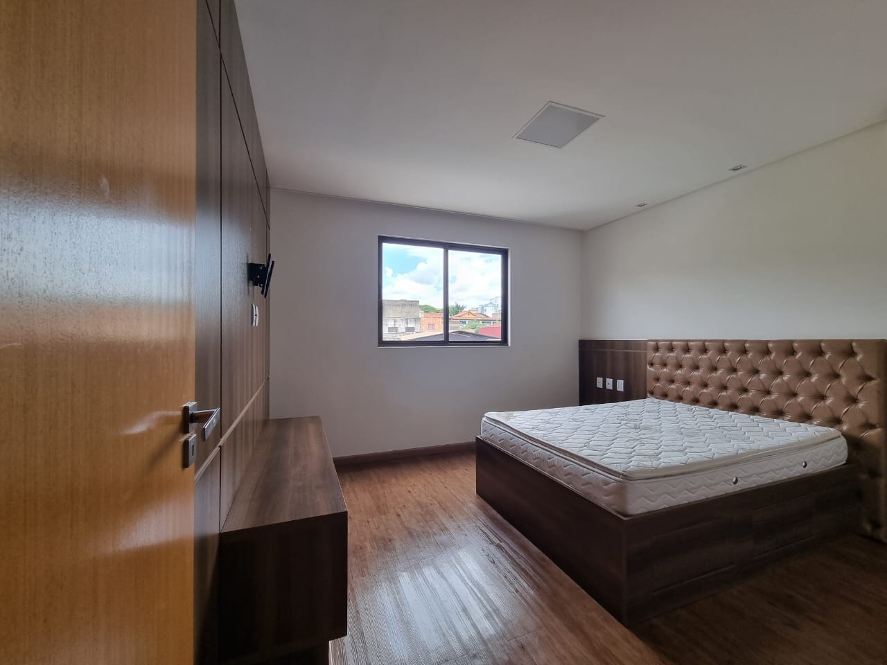 Apartamento à venda com 3 quartos, 145m² - Foto 9