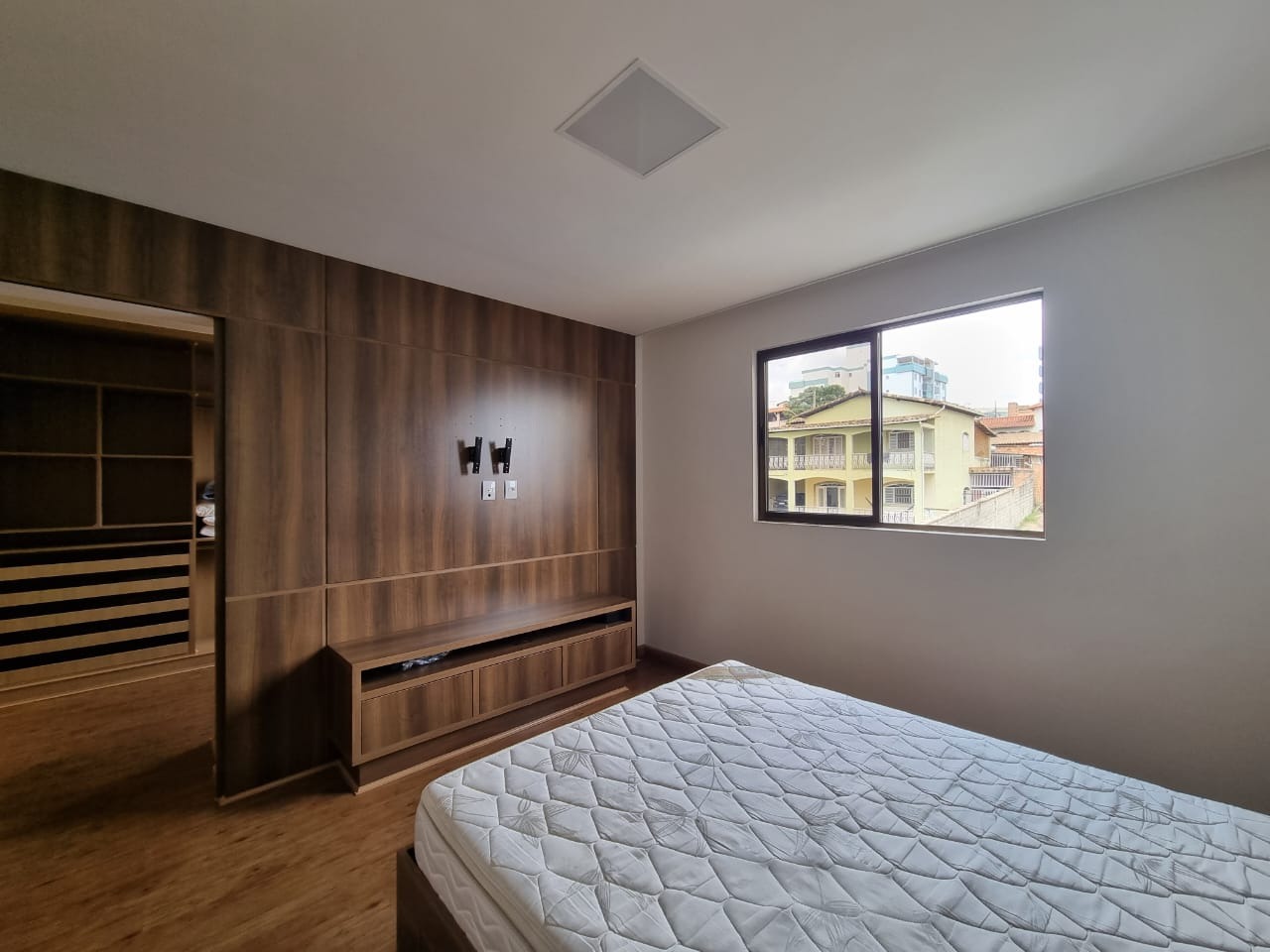 Apartamento à venda com 3 quartos, 145m² - Foto 11