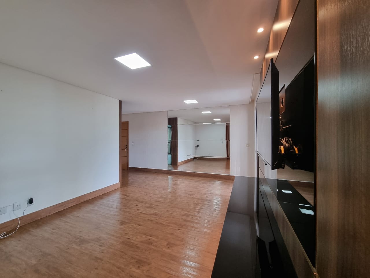 Apartamento à venda com 3 quartos, 145m² - Foto 7