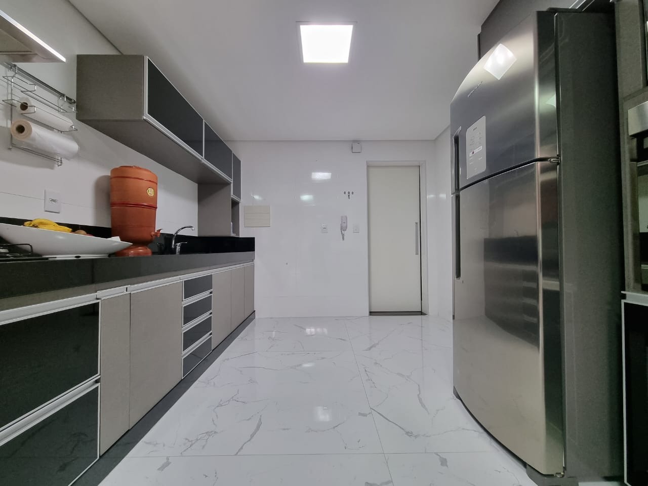 Apartamento à venda com 3 quartos, 145m² - Foto 25