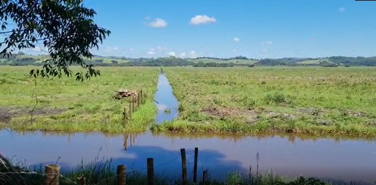 Chácara à venda com 2 quartos, 1770000m² - Foto 3