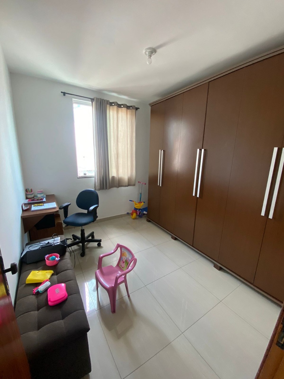 Apartamento à venda com 3 quartos, 100m² - Foto 2