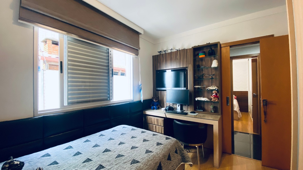 Apartamento à venda com 4 quartos, 247m² - Foto 18