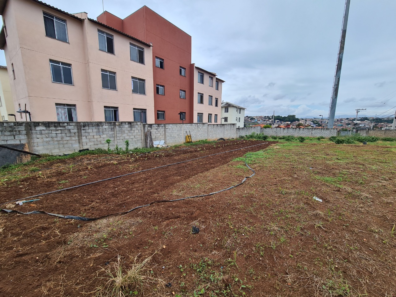 Terreno à venda, 360m² - Foto 1