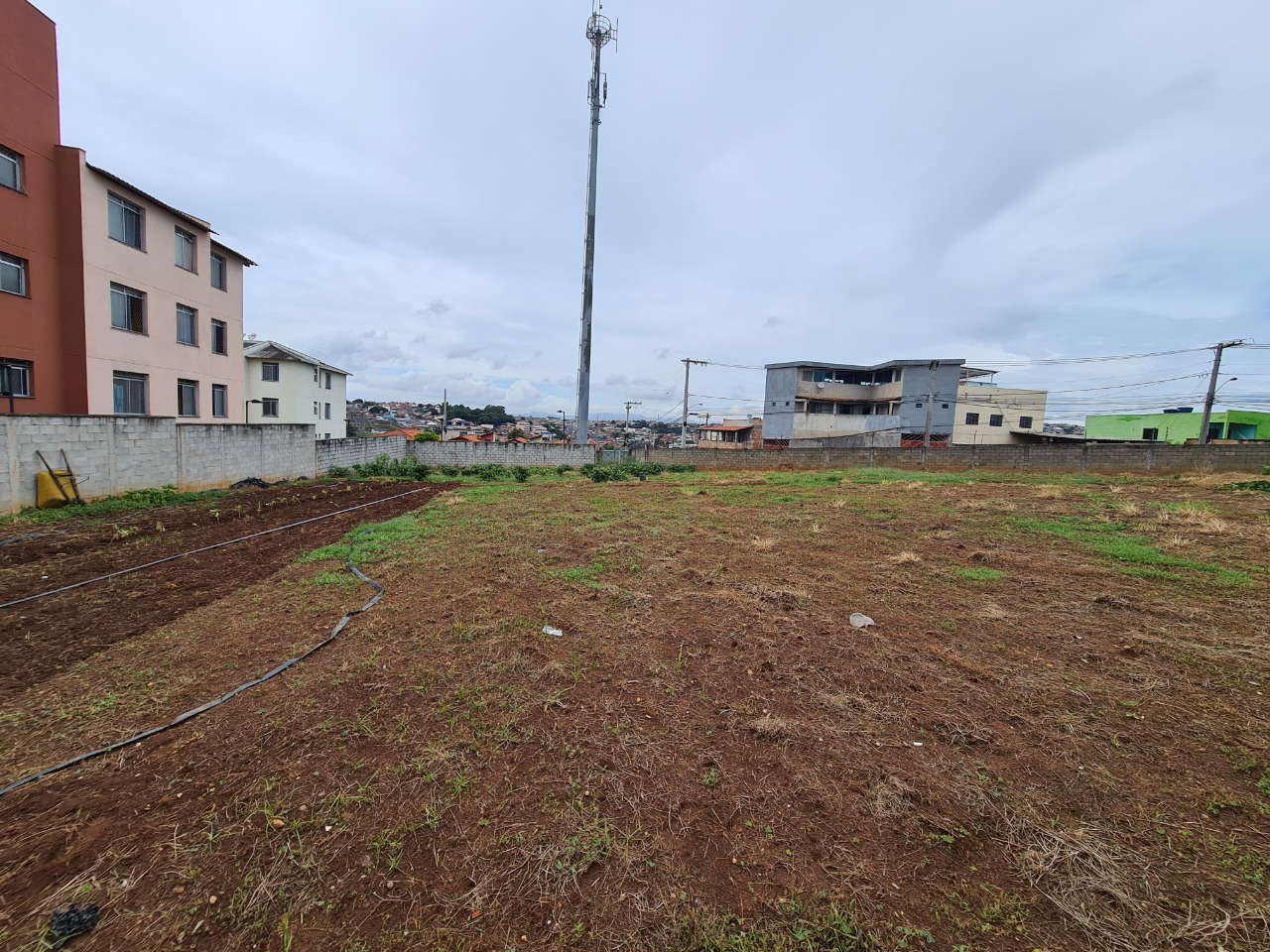 Terreno à venda, 360m² - Foto 2