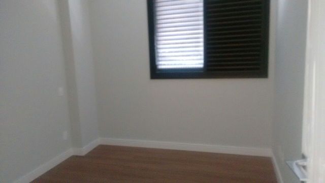 Apartamento à venda com 3 quartos, 94m² - Foto 3