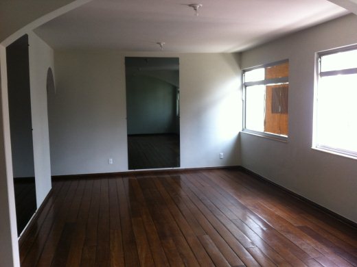 Apartamento à venda com 4 quartos, 190m² - Foto 1