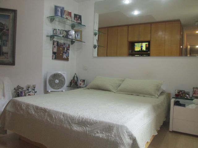 Apartamento à venda com 4 quartos, 137m² - Foto 12