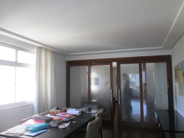 Apartamento à venda com 5 quartos, 293m² - Foto 4