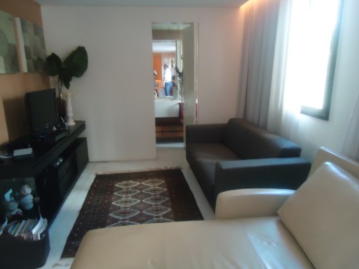 Apartamento à venda com 4 quartos, 200m² - Foto 3