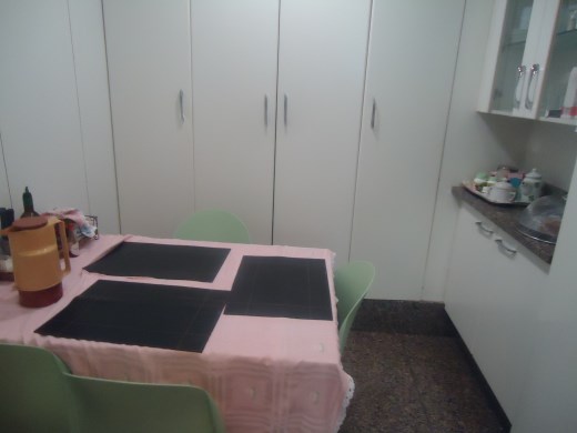 Apartamento à venda com 4 quartos, 200m² - Foto 6