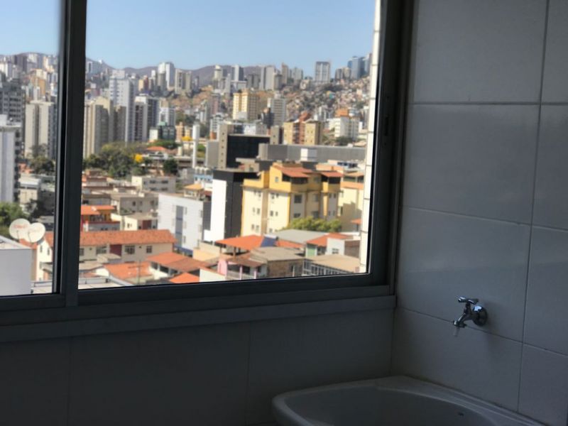 Apartamento à venda com 3 quartos, 208m² - Foto 4