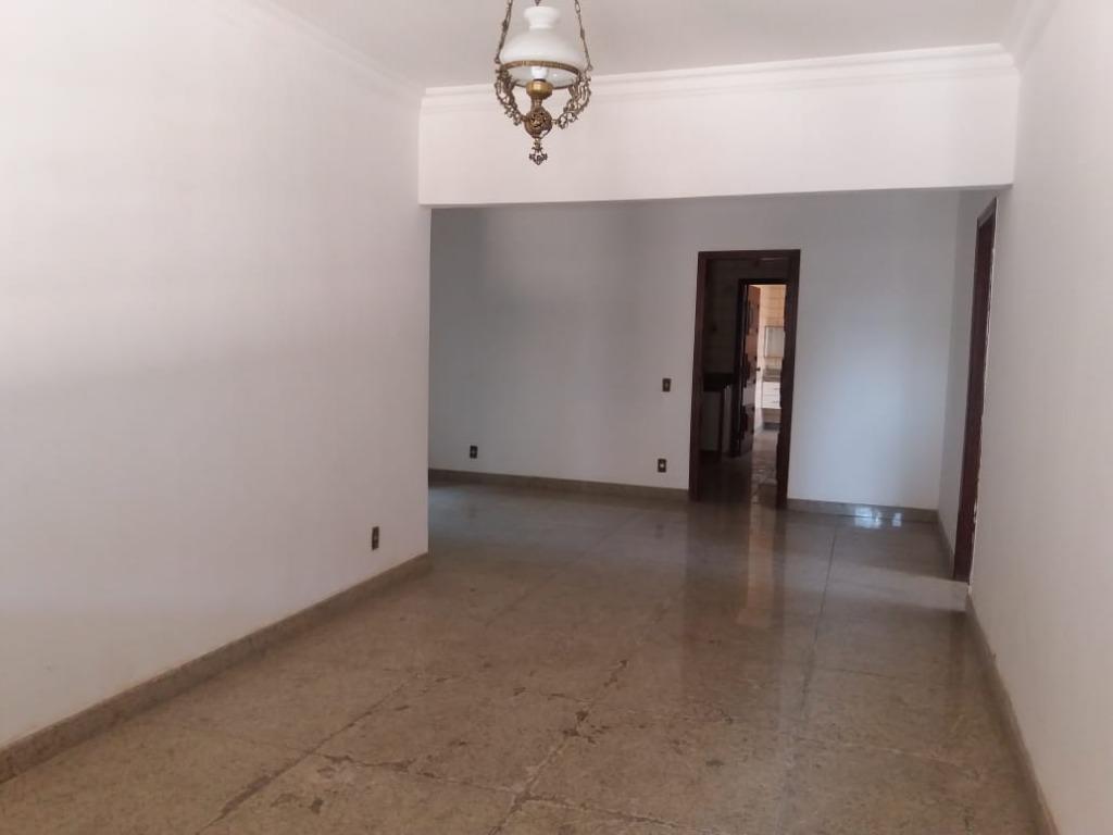 Casa à venda com 3 quartos, 280m² - Foto 3