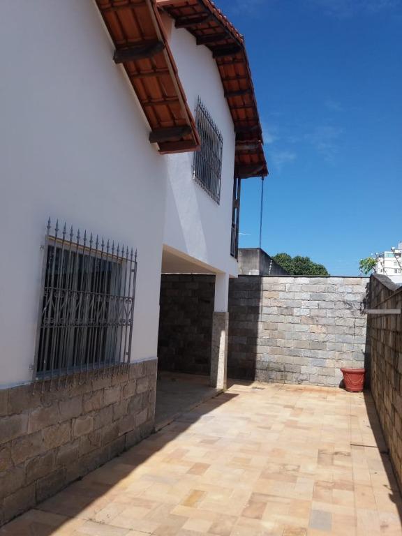 Casa à venda com 3 quartos, 280m² - Foto 8