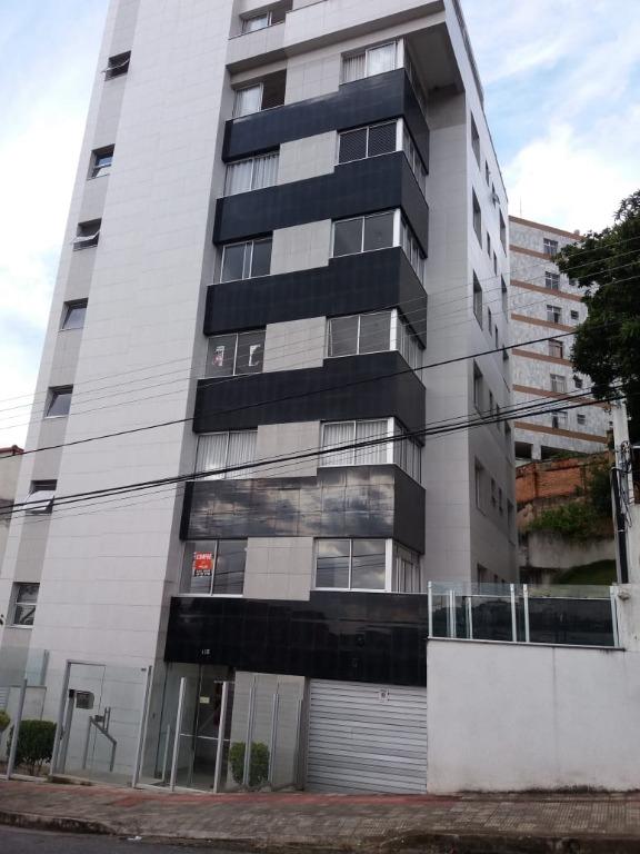 Cobertura à venda com 4 quartos, 200m² - Foto 1