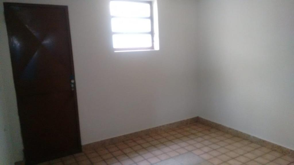 Casa para alugar com 1 quarto, 853m² - Foto 7