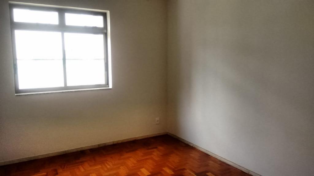 Apartamento à venda com 4 quartos, 170m² - Foto 2