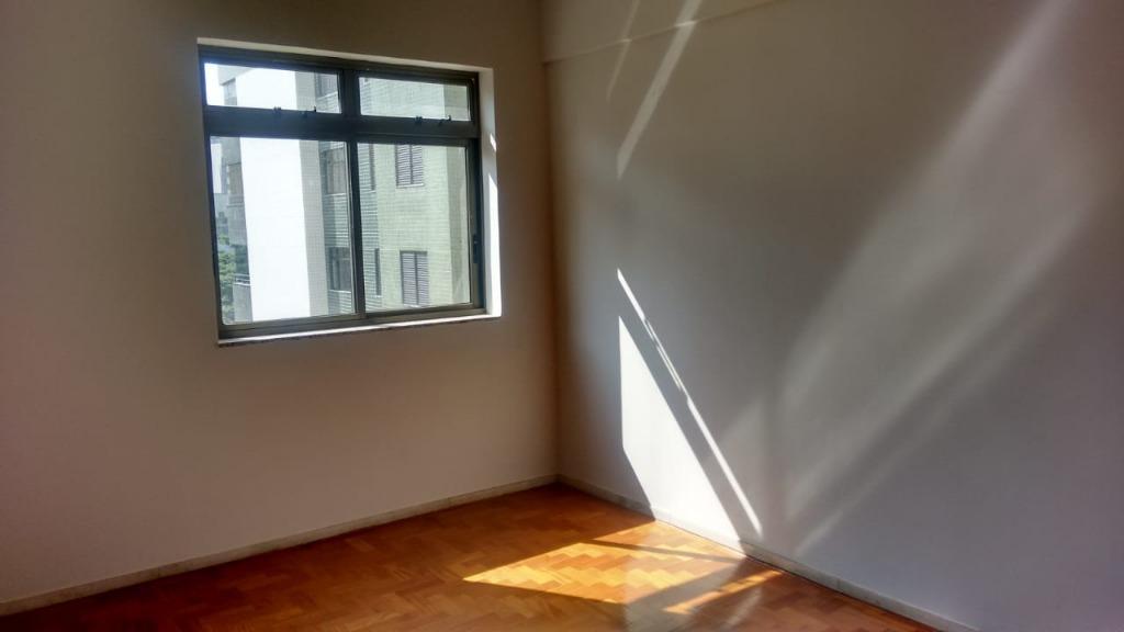 Apartamento à venda com 4 quartos, 170m² - Foto 10