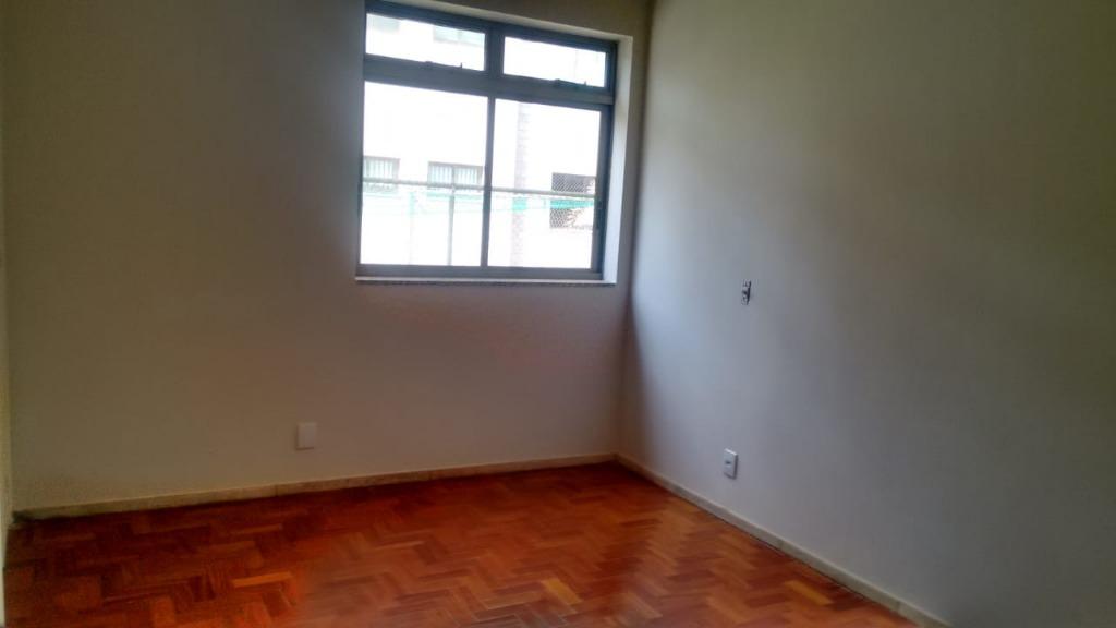 Apartamento à venda com 4 quartos, 170m² - Foto 3