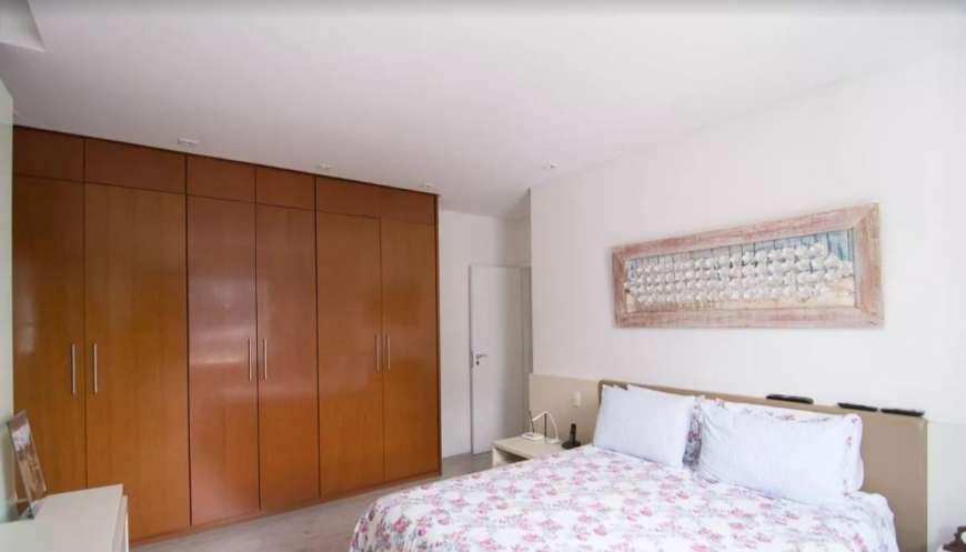 Apartamento à venda com 4 quartos, 216m² - Foto 9