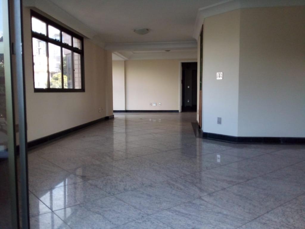 Apartamento à venda com 4 quartos, 190m² - Foto 24