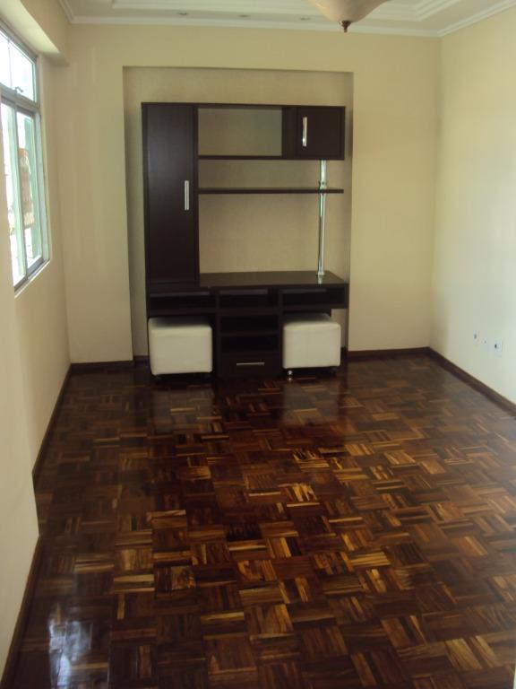 Apartamento à venda com 2 quartos, 80m² - Foto 1