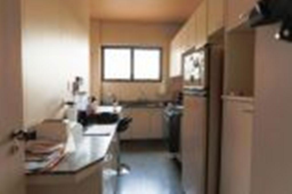 Apartamento à venda com 3 quartos, 140m² - Foto 11