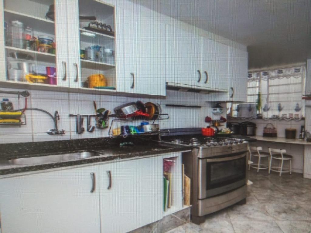 Apartamento à venda com 4 quartos, 175m² - Foto 1