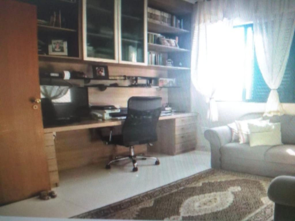 Apartamento à venda com 4 quartos, 140m² - Foto 5