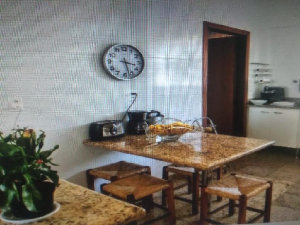 Apartamento à venda com 4 quartos, 140m² - Foto 1